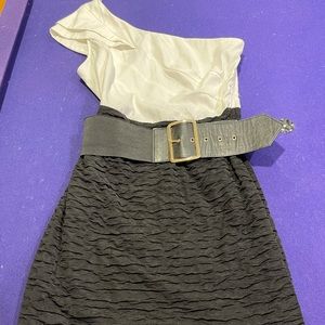 Black and white one shoulder dress